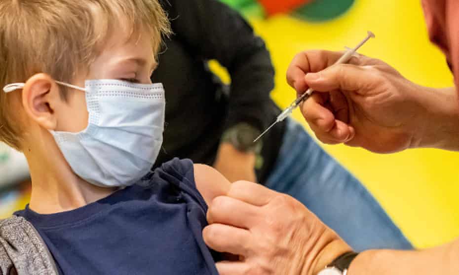 Pfizer’s COVID vaccine less is effective against Omicron in younger children, a new study suggests